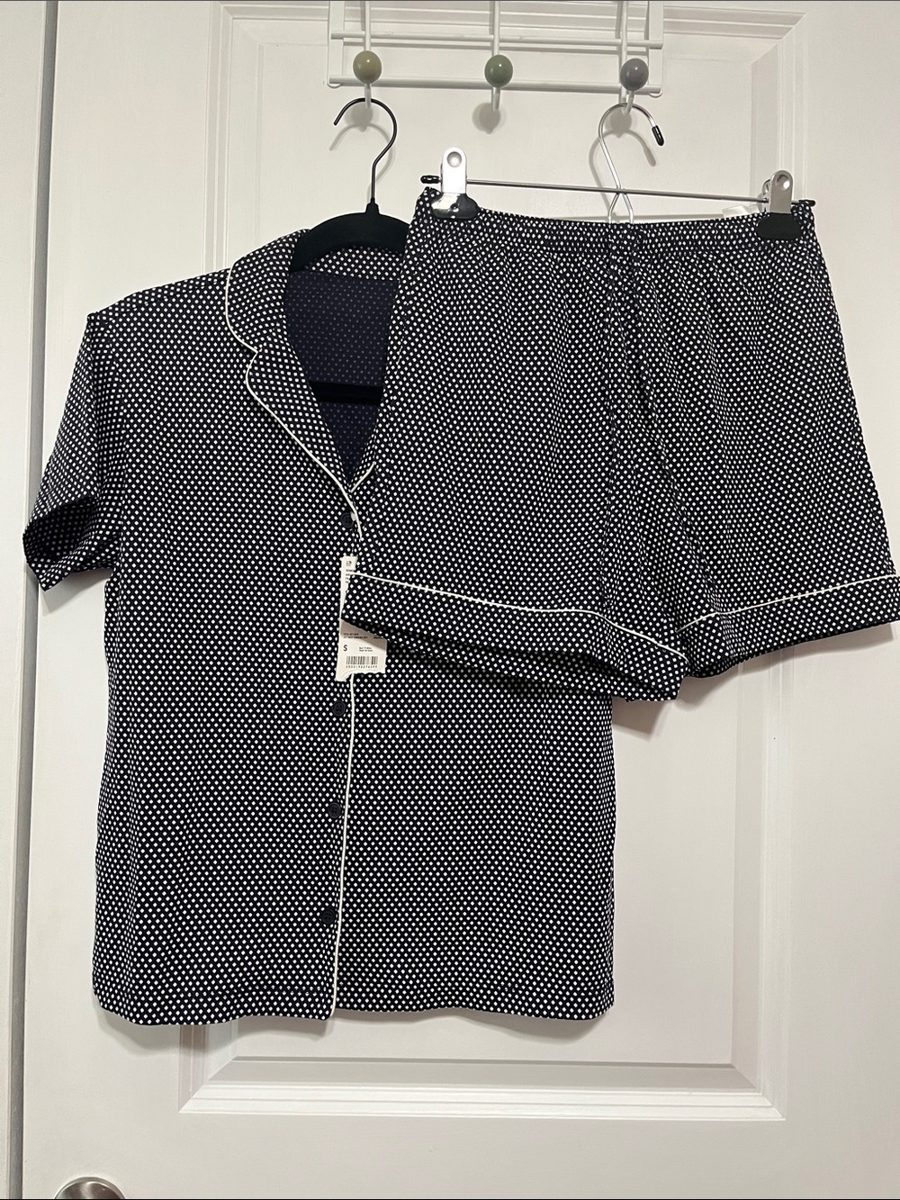 NWT Uniqlo Airism Navy and White Polka Dot Short Pajama Set Sz Small